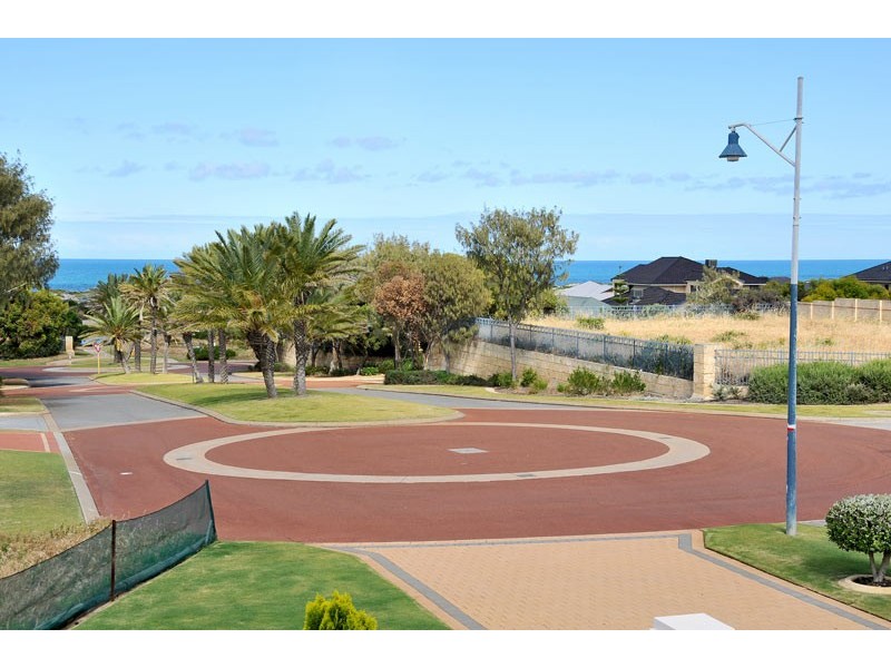 10 Altea Rise, Secret Harbour WA 6173