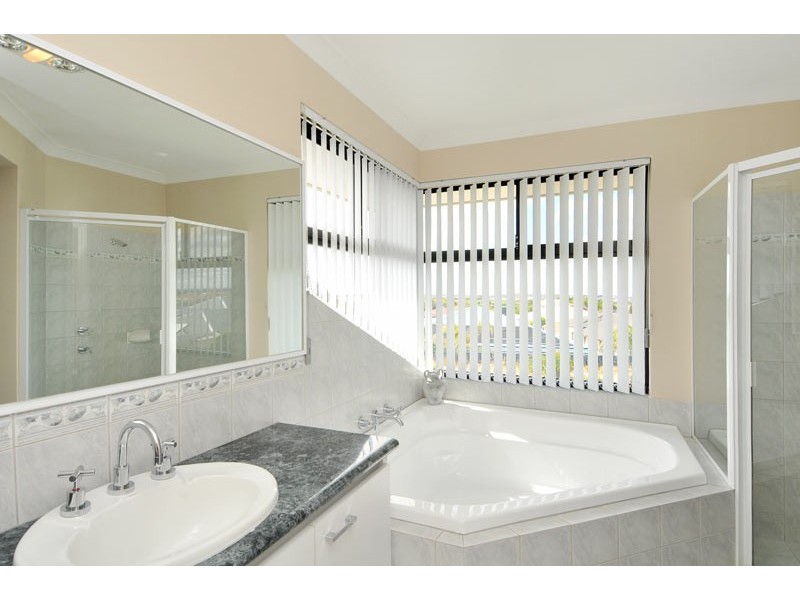 10 Altea Rise, Secret Harbour WA 6173