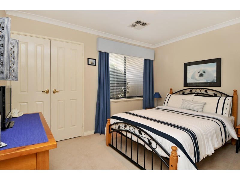 10 Altea Rise, Secret Harbour WA 6173