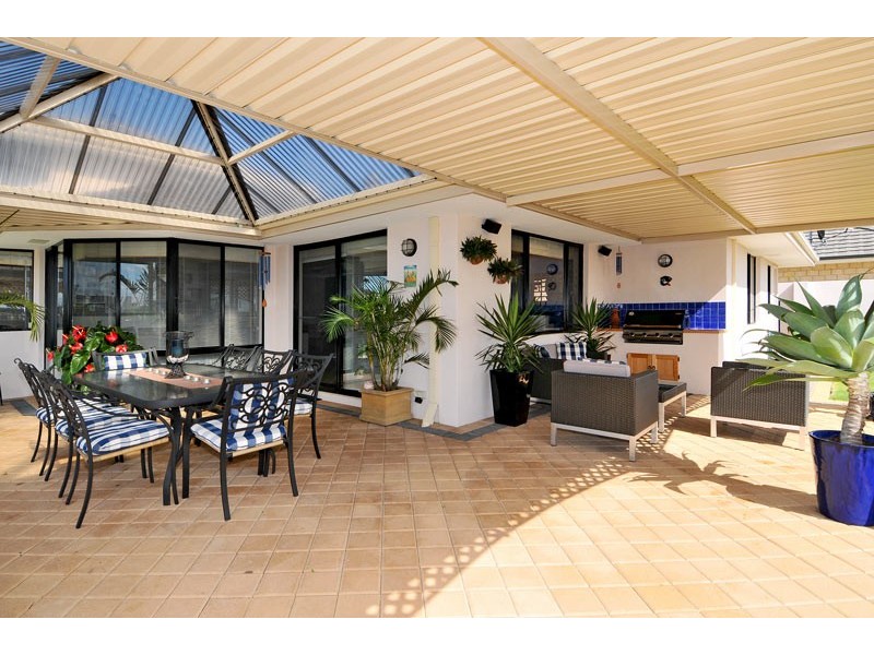 10 Altea Rise, Secret Harbour WA 6173