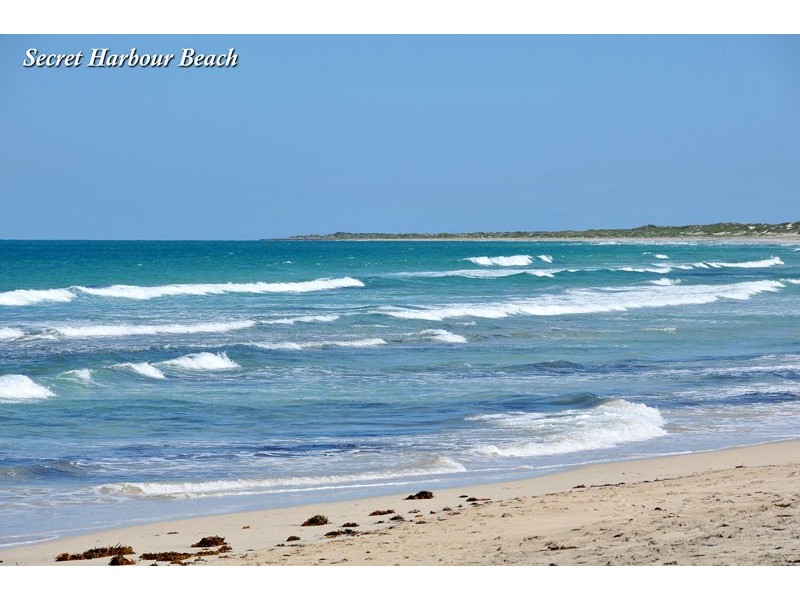 10 Altea Rise, Secret Harbour WA 6173
