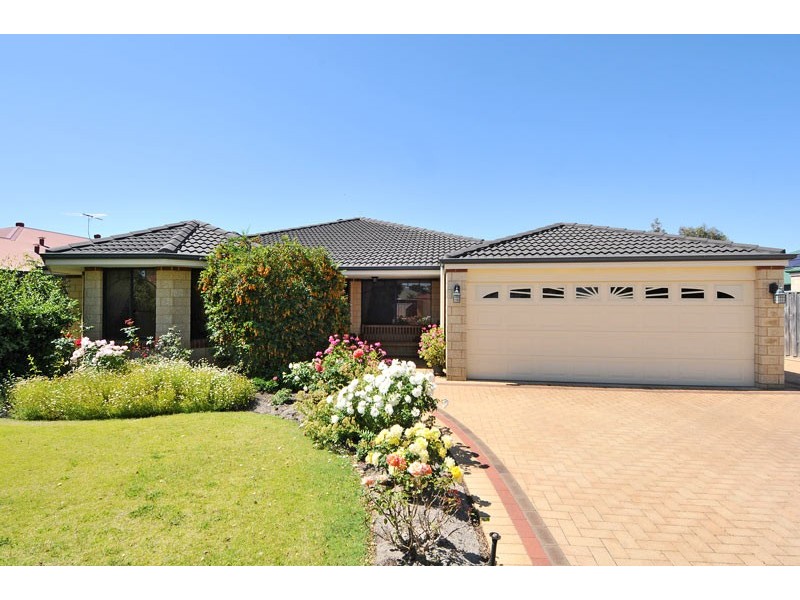 125 Midsummer Circle, Pinjarra WA 6208
