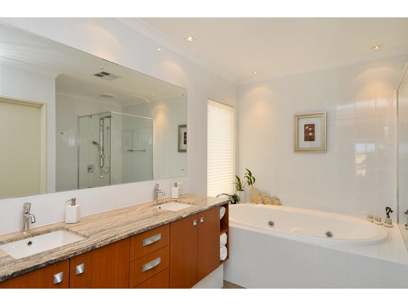 25 Conservation Loop, Erskine WA 6210