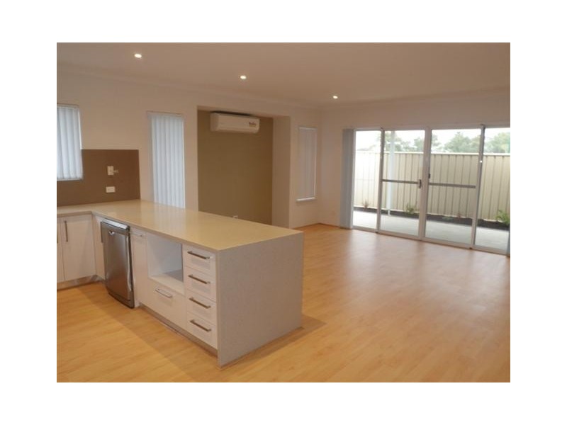 12 Kardan Loop, Falcon WA 6210