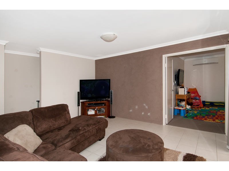 22 Wuraling Pass, Wannanup WA 6210