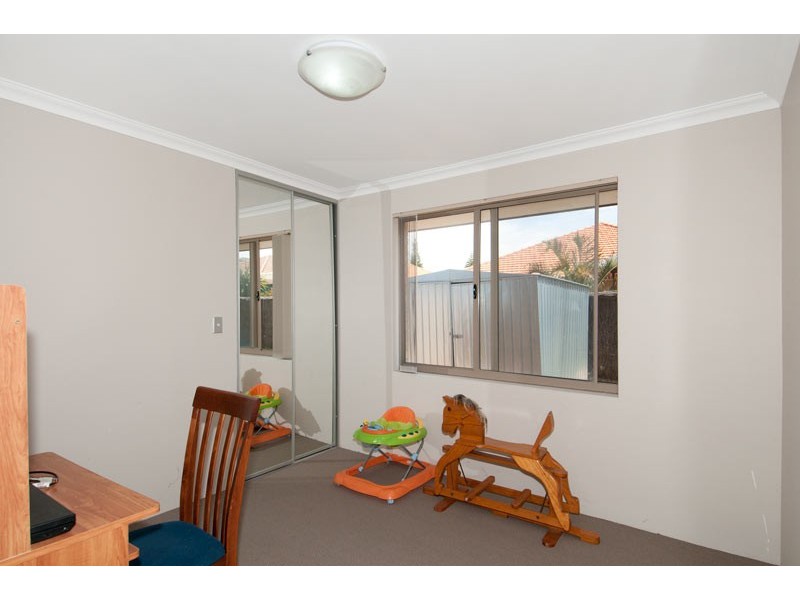 22 Wuraling Pass, Wannanup WA 6210