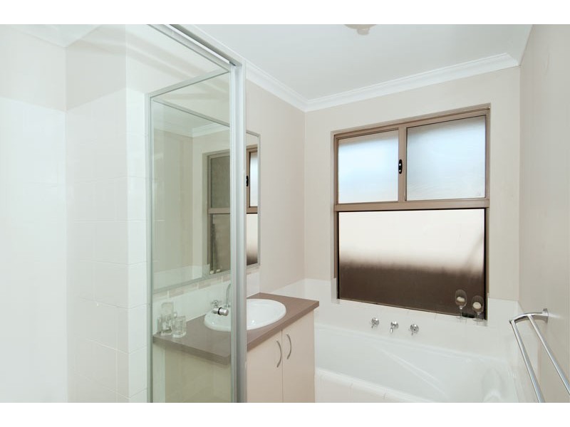 22 Wuraling Pass, Wannanup WA 6210