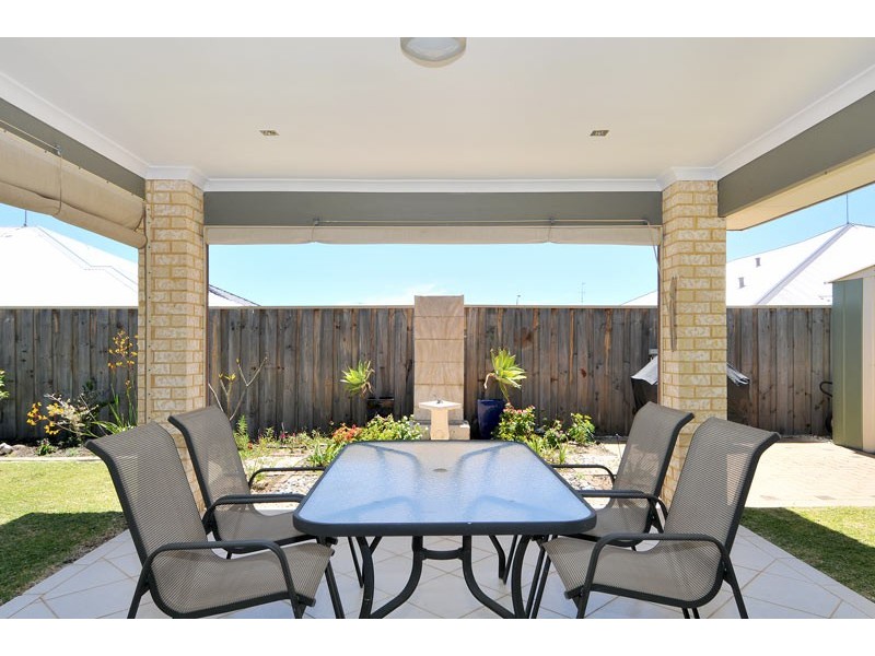 26 Carissa Turn, Halls Head WA 6210