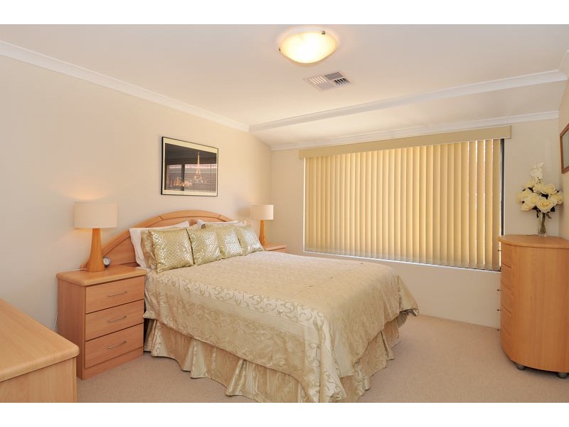 26 Carissa Turn, Halls Head WA 6210