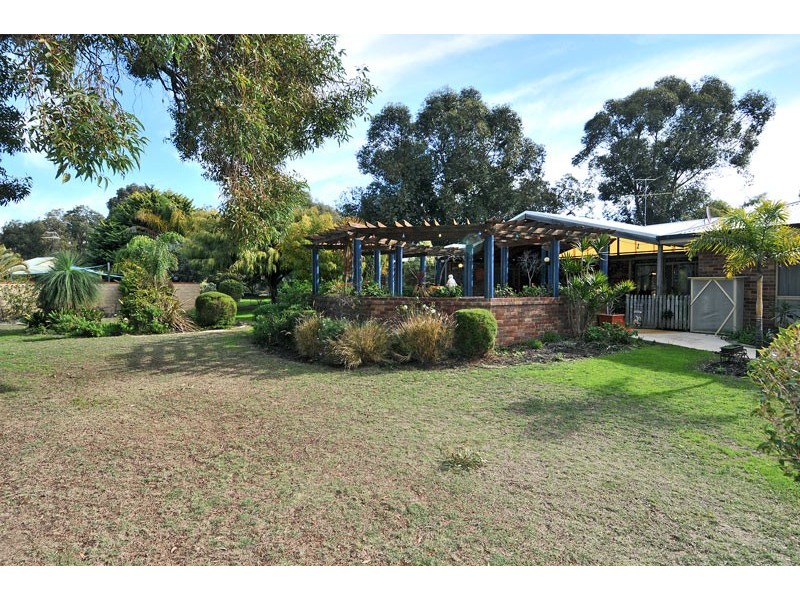 42 Nutbush Avenue, Falcon WA 6210