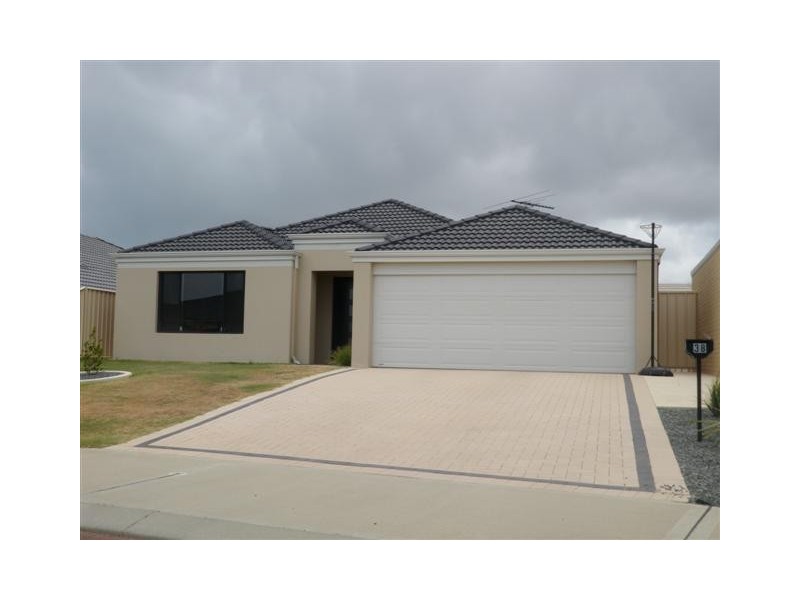 38 Lismore Ridge, Lakelands WA 6180