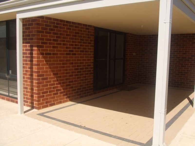 38 Lismore Ridge, Lakelands WA 6180