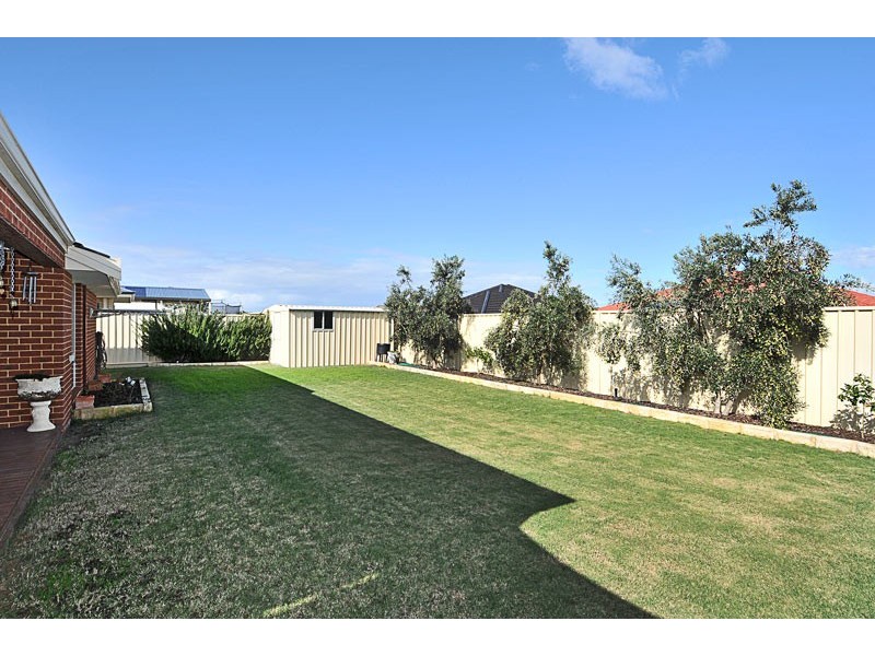 33 Lord Hobart Drive, Madora Bay WA 6210