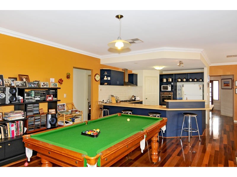 16 Dias Pass, Dudley Park WA 6210