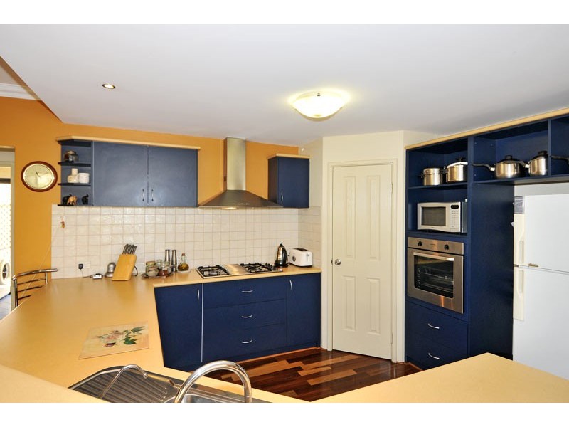 16 Dias Pass, Dudley Park WA 6210