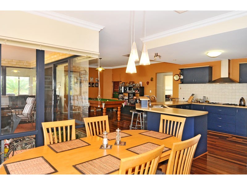 16 Dias Pass, Dudley Park WA 6210