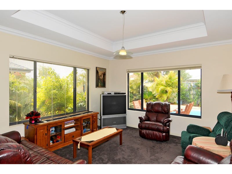 16 Dias Pass, Dudley Park WA 6210