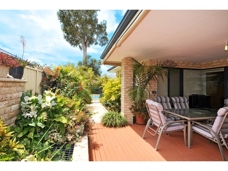 16 Dias Pass, Dudley Park WA 6210