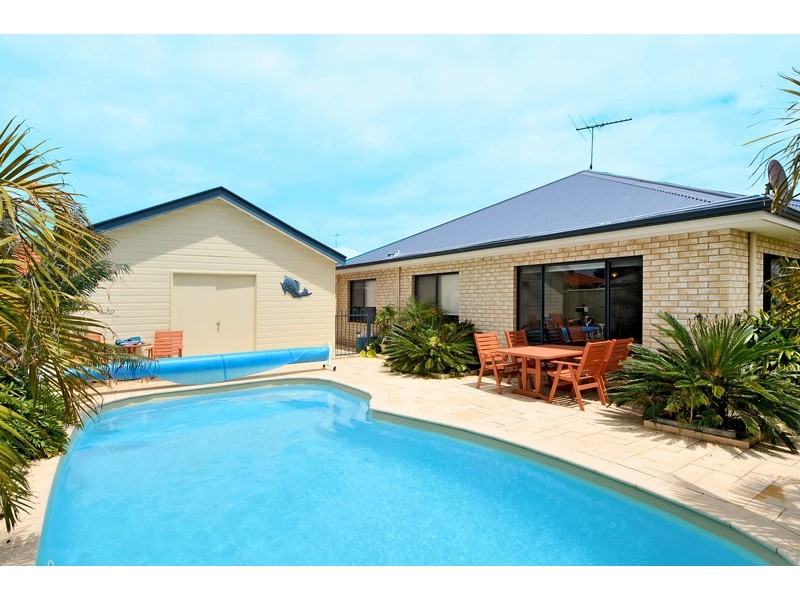 16 Dias Pass, Dudley Park WA 6210