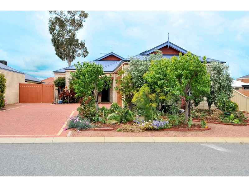 16 Dias Pass, Dudley Park WA 6210