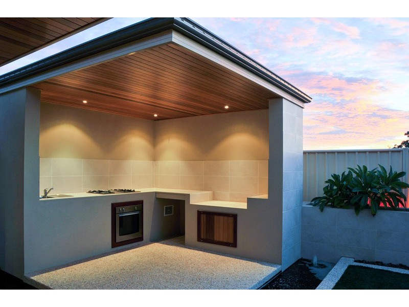 6 Nuchea Vista, Lakelands WA 6180