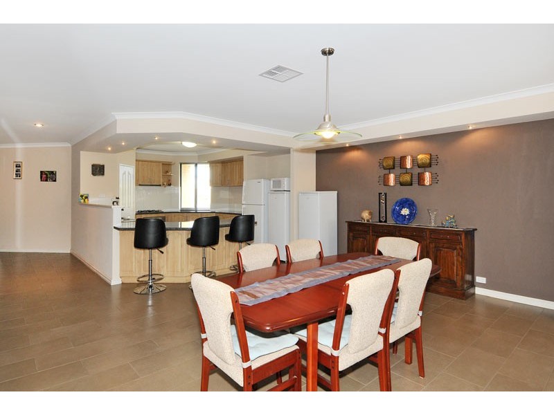 55 Newport Drive, Dudley Park WA 6210