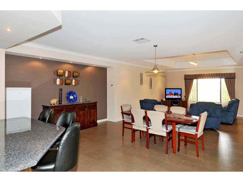 55 Newport Drive, Dudley Park WA 6210