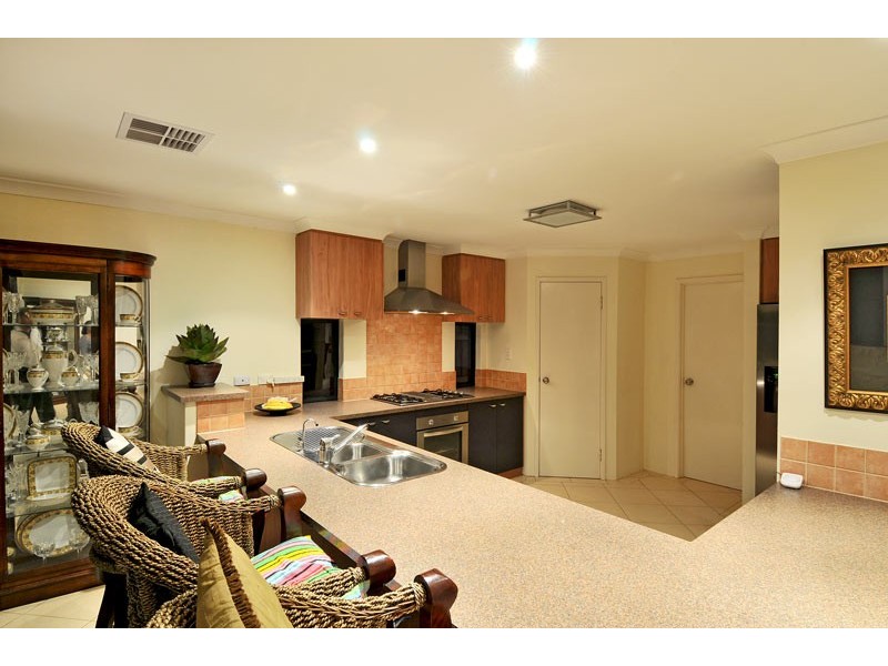 3 Riceflower Boulevard, Halls Head WA 6210