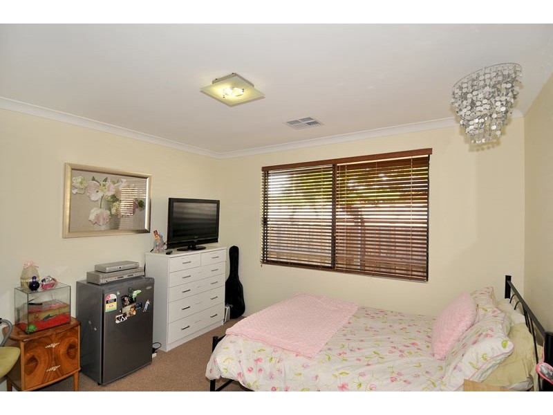 3 Riceflower Boulevard, Halls Head WA 6210