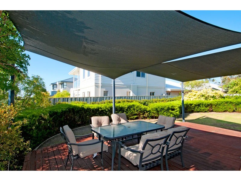 14 Dalona Parkway, Lakelands WA 6180