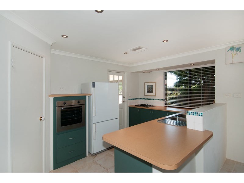 14 Dalona Parkway, Lakelands WA 6180