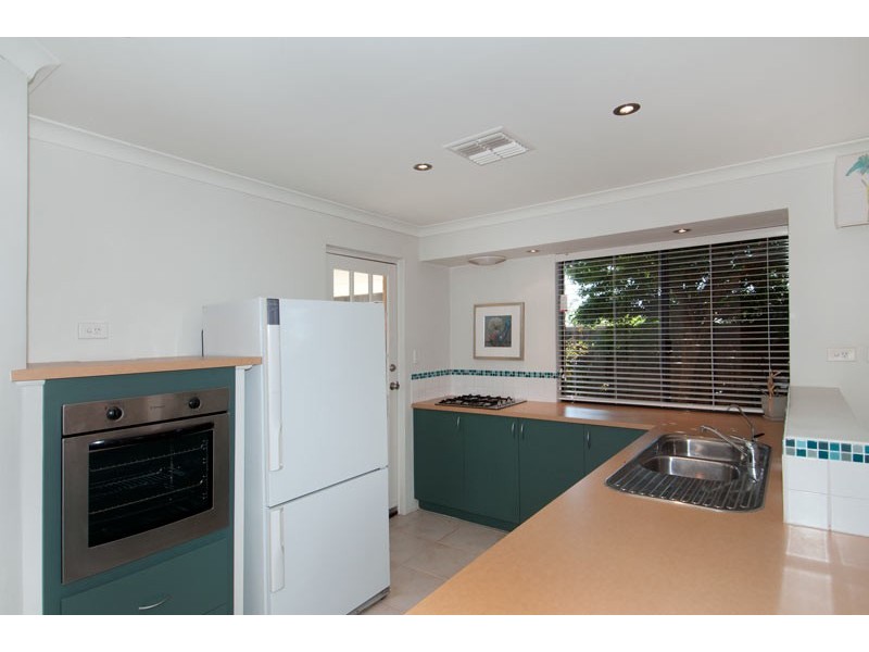 14 Dalona Parkway, Lakelands WA 6180