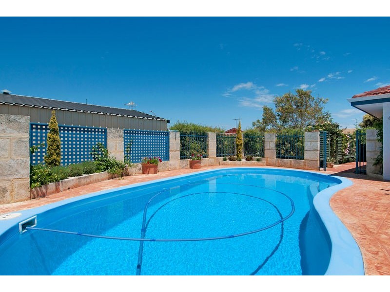 63 Caravel Way, Halls Head WA 6210