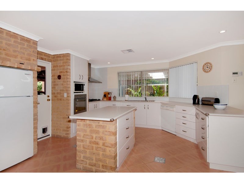 63 Caravel Way, Halls Head WA 6210
