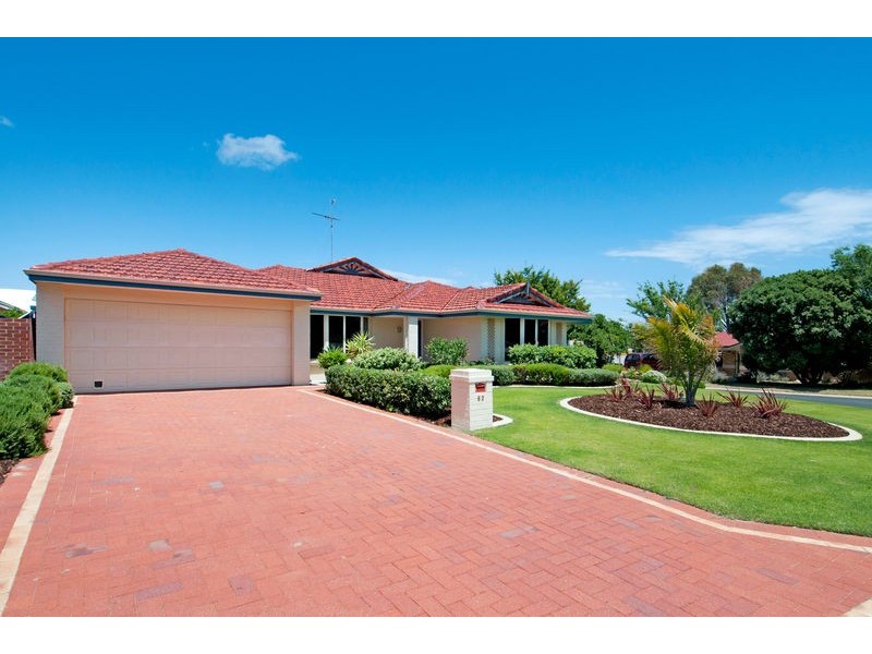 63 Caravel Way, Halls Head WA 6210