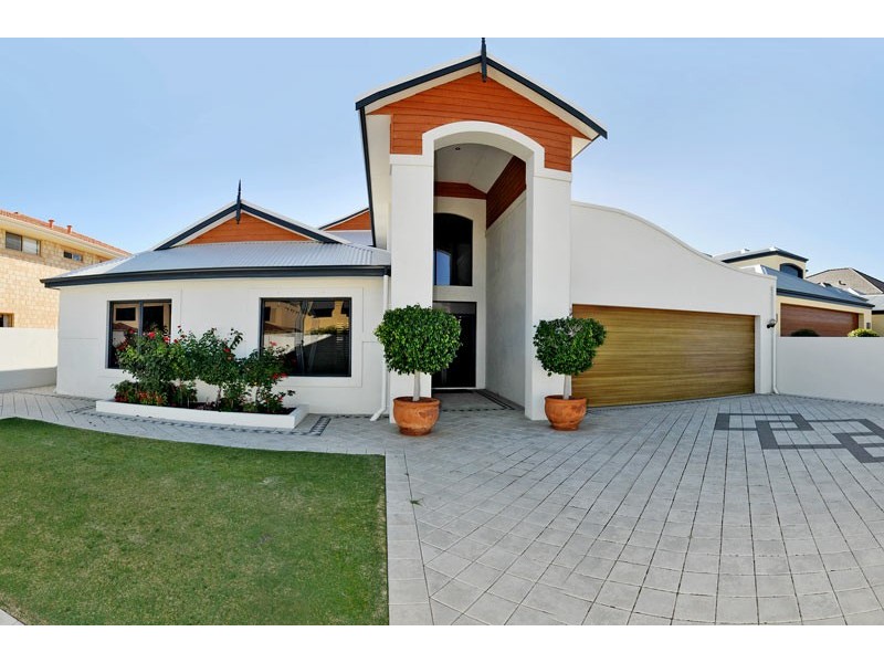 41 Brindabella Crescent, Halls Head WA 6210