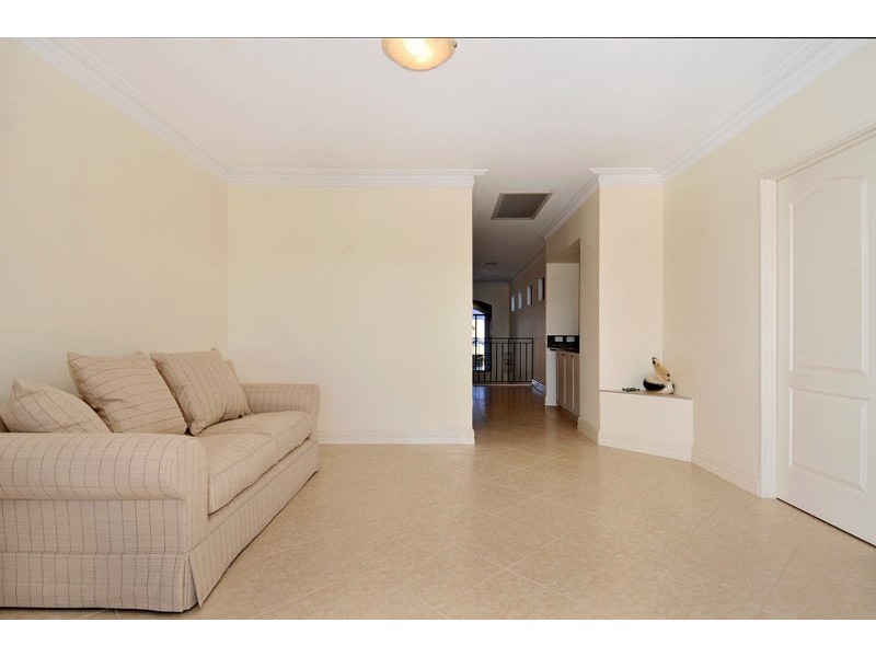 41 Brindabella Crescent, Halls Head WA 6210