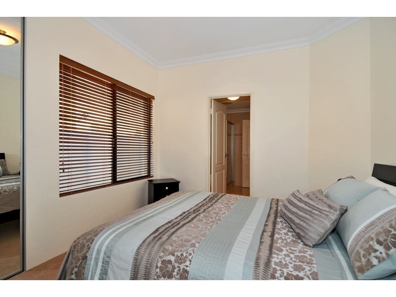 41 Brindabella Crescent, Halls Head WA 6210