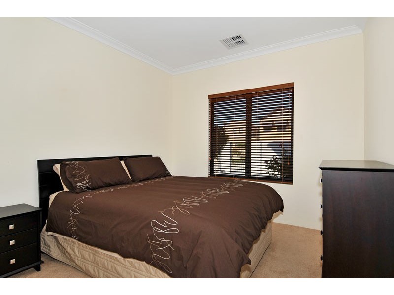 41 Brindabella Crescent, Halls Head WA 6210