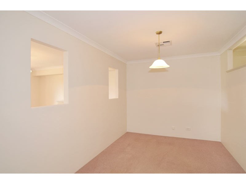 11 Kuta Lane, Halls Head WA 6210