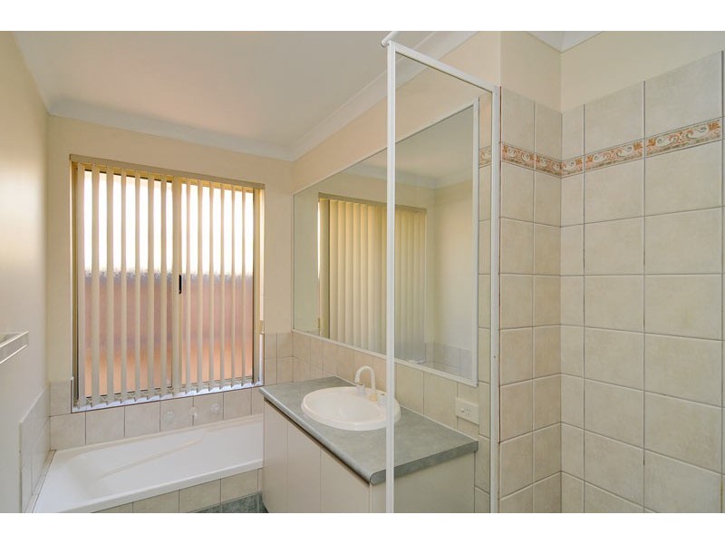 11 Kuta Lane, Halls Head WA 6210