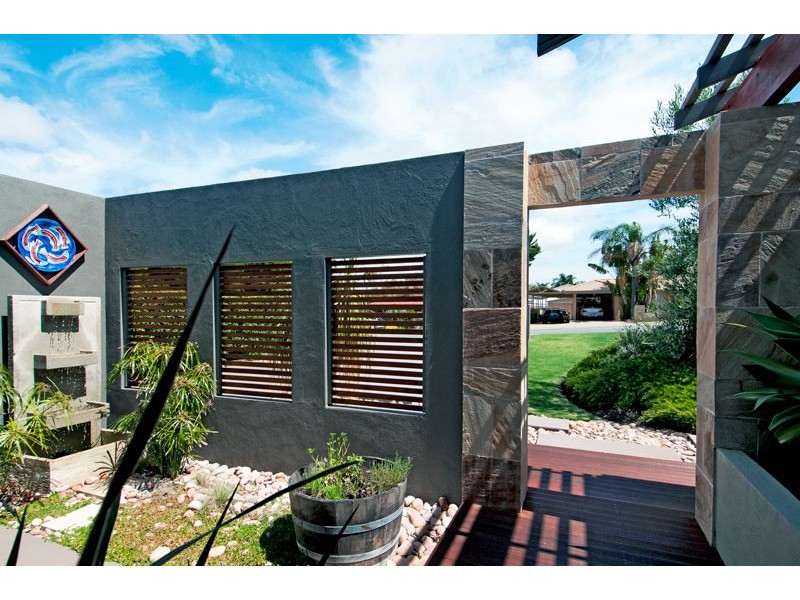 2 Barkley Place, Halls Head WA 6210