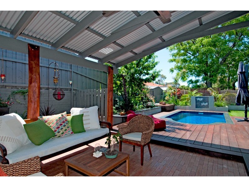 2 Barkley Place, Halls Head WA 6210