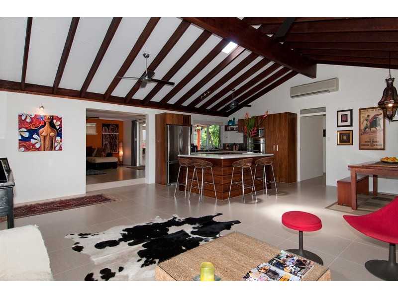 2 Barkley Place, Halls Head WA 6210