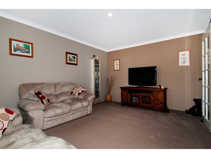 18 Senecio Way, Halls Head WA 6210