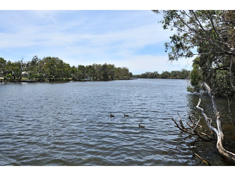 190 Banksia Terrace, South Yunderup WA 6208