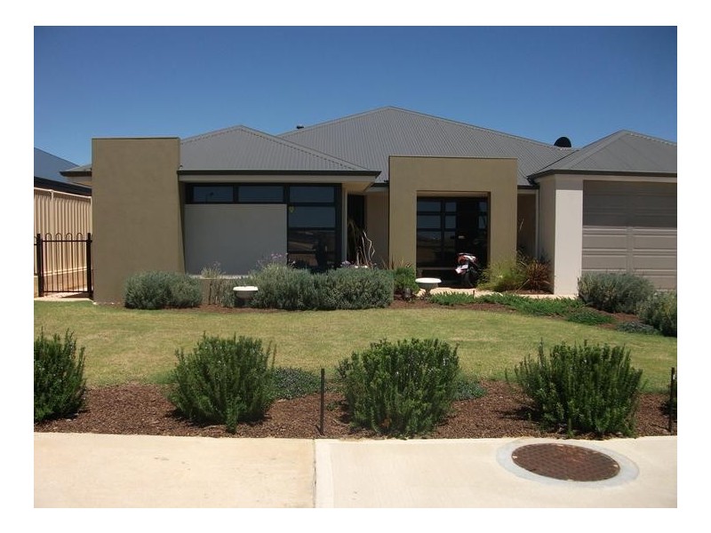 16 Cawana Parkway, Lakelands WA 6180
