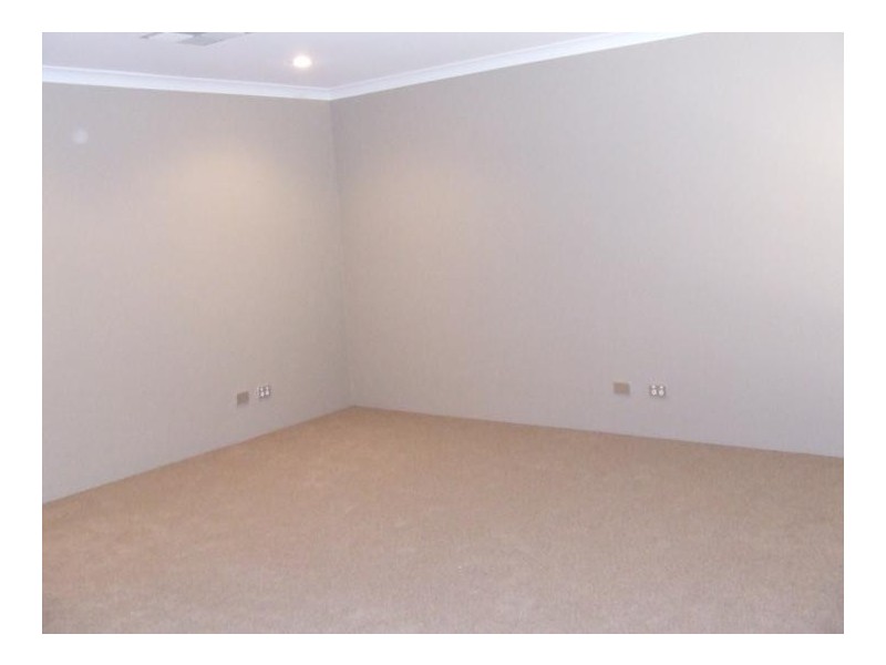 16 Cawana Parkway, Lakelands WA 6180