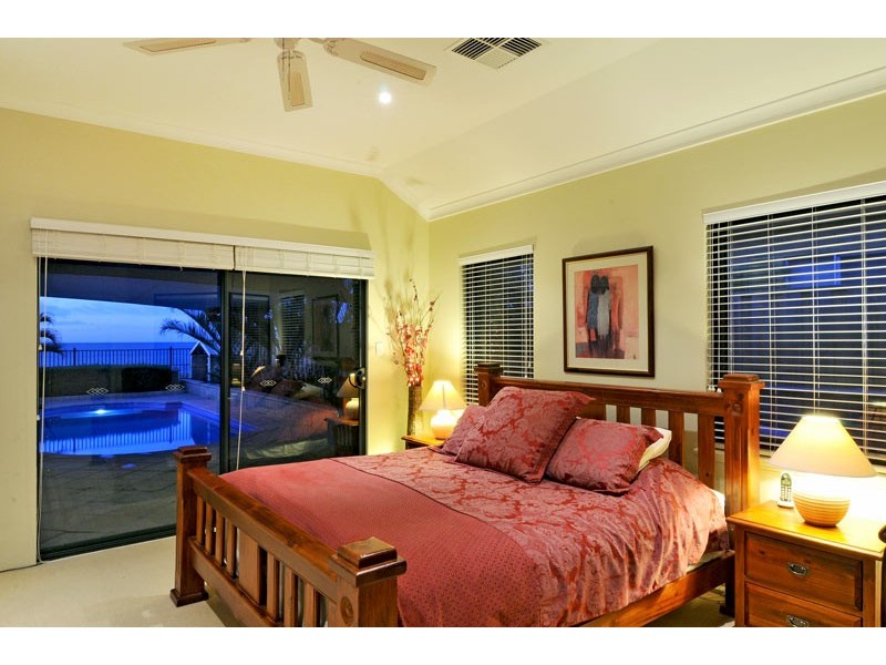 14 Hideaway Cove, Halls Head WA 6210