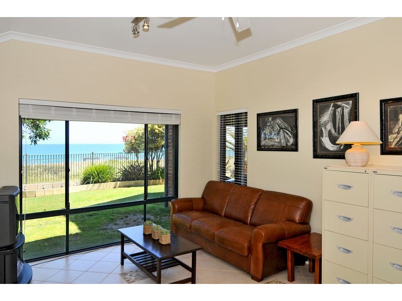 14 Hideaway Cove, Halls Head WA 6210